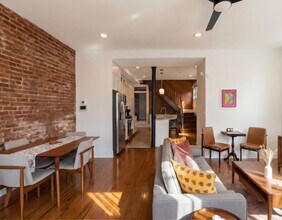 152 E McMicken Ave in Cincinnati, OH - Building Photo - Building Photo