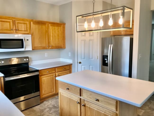 16213 Peachmont Dr in Cornelius, NC - Foto de edificio - Building Photo