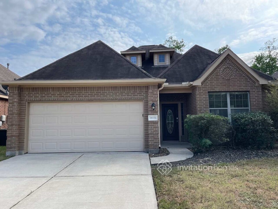 10336 Stone Gate Dr in Conroe, TX - Foto de edificio