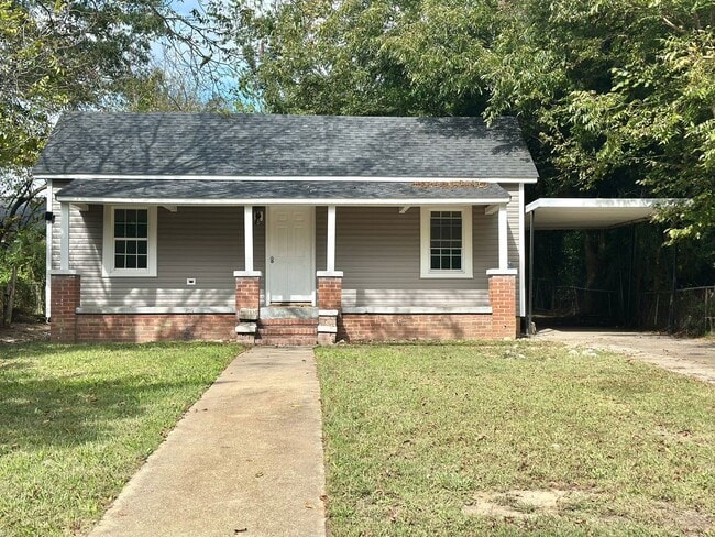 property at 909 Lamb St