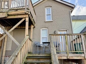 4686 Zimmerman Ave in Niagara Falls, ON - Building Photo - Building Photo