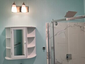 5746 Robinhood Dr, Unit 1 in El Sobrante, CA - Foto de edificio - Building Photo