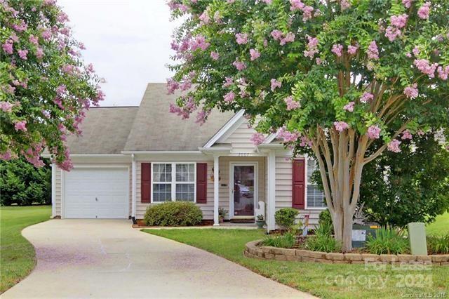 2007 Wexford Way in Statesville, NC - Foto de edificio