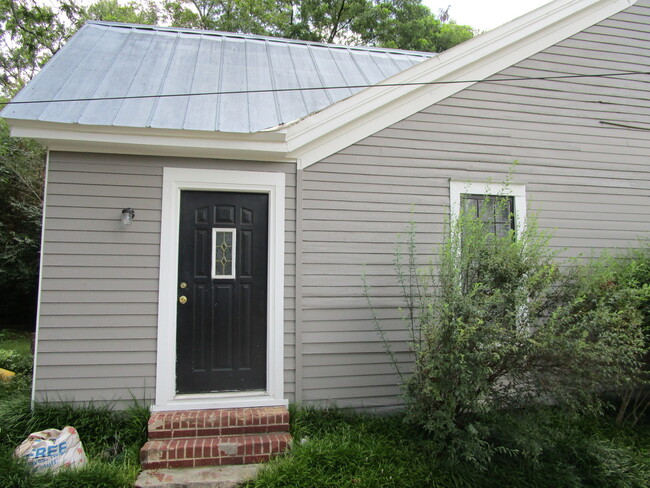 565 Nantahala Ave in Athens, GA - Building Photo - Building Photo