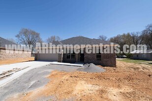 29 John Ross Dr in Greenbrier, AR - Building Photo