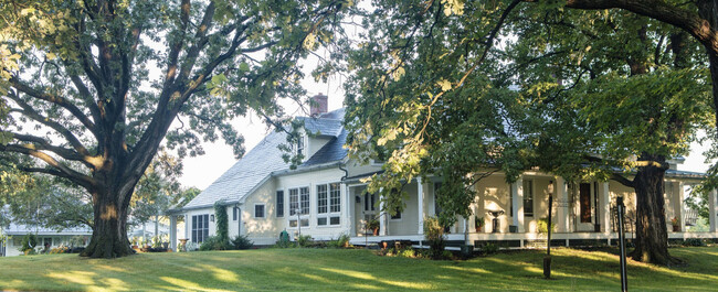 property at 912 Grandey Rd