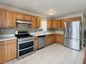 251 Kiswick St in Staten Island, NY - Building Photo - Building Photo