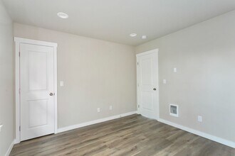 927 S Cushman Ave in Tacoma, WA - Building Photo - Building Photo