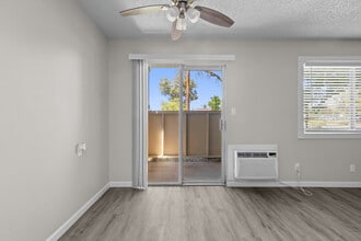 Castle Apartments in Merced, CA - Building Photo - Building Photo