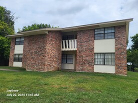 1517 E Beverly Dr, Unit 1517 Apartments