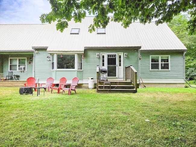 property at 34 Hidden Meadows Ln