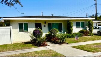 3371 Catalina St in Los Alamitos, CA - Building Photo