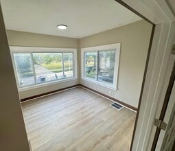 3901 Berkeley in Toledo, OH - Building Photo - Building Photo