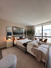 264 NW 31st St, Unit S in Miami, FL - Foto de edificio - Building Photo