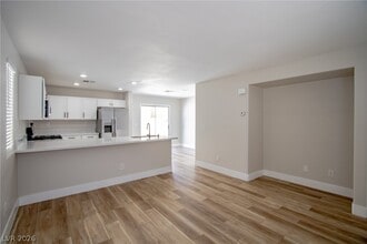 2108 Sandy Ln in Las Vegas, NV - Building Photo - Building Photo