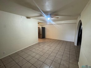 1405 W Yucca Ave in Artesia, NM - Building Photo - Building Photo