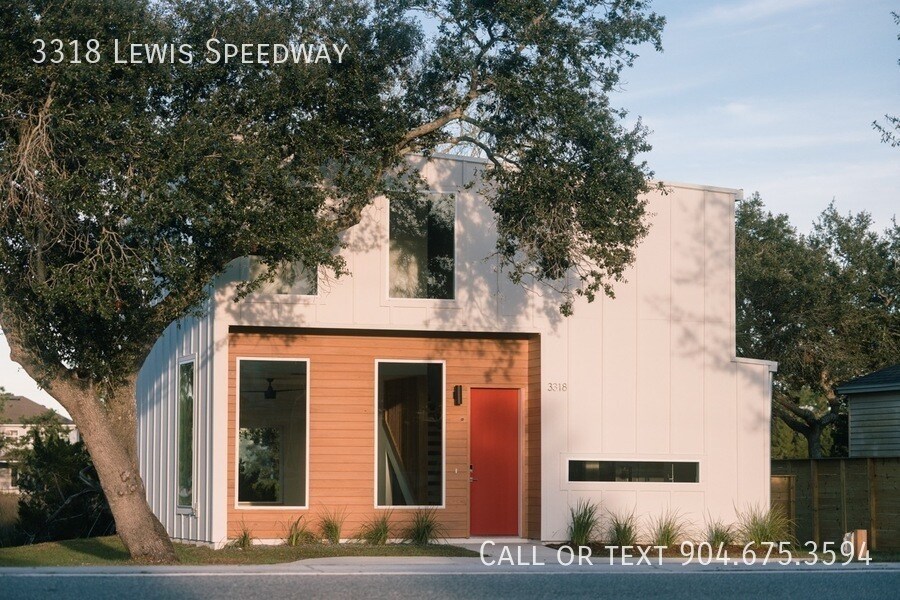 3318 Lewis Speedway in St. Augustine, FL - Building Photo