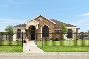 1422 Seminole Valley Dr in Alamo, TX - Building Photo