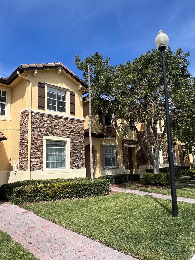9353 SW 227th St in Cutler Bay, FL - Building Photo - Building Photo