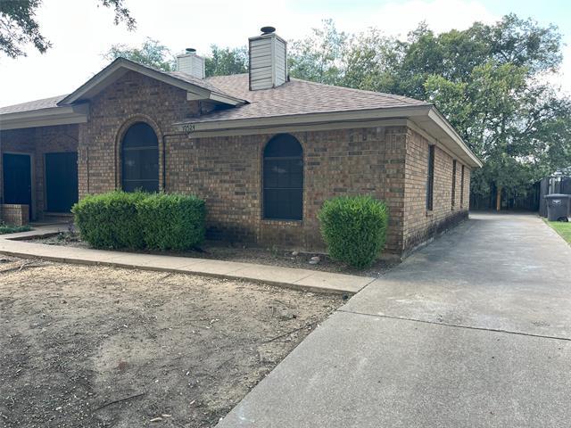 property at 10524 Shadywood Dr
