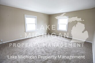 956 Hovey St SW in Grand Rapids, MI - Building Photo - Building Photo