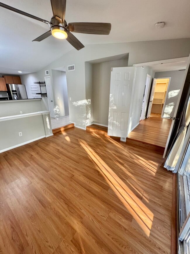 1745 Palm Cove Blvd in Delray Beach, FL - Foto de edificio - Building Photo