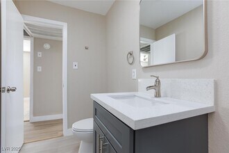 1300 E Nelson Ave in North Las Vegas, NV - Building Photo - Building Photo