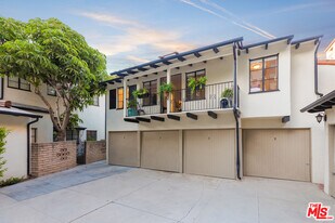 10840 Lindbrook Dr, Unit 9 in Los Angeles, CA - Building Photo