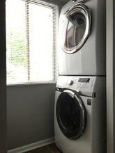 3353 Beacon St, Unit B26 in North Chicago, IL - Foto de edificio - Building Photo