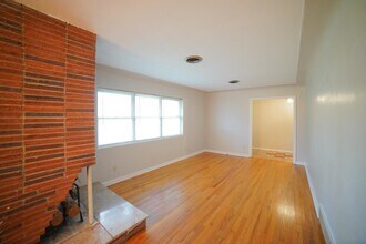 1006 Frazier Ave in Tallahassee, FL - Building Photo - Building Photo