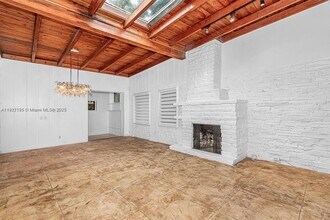 3656 Avocado Ave in Miami, FL - Building Photo - Building Photo