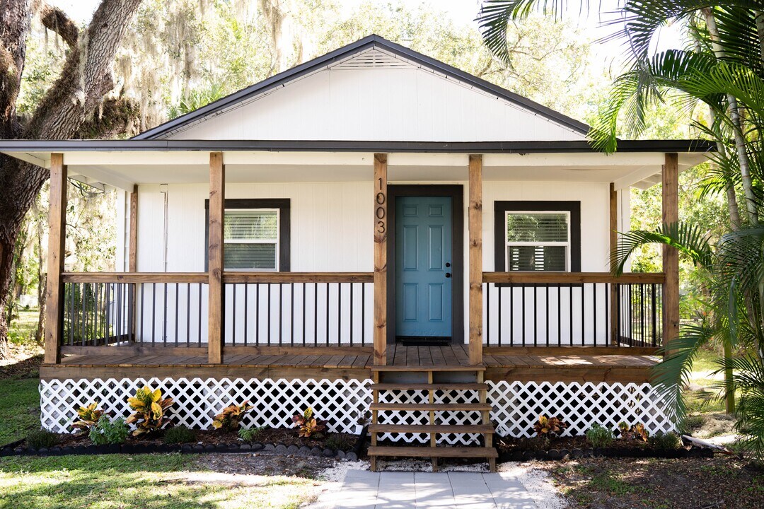 1003 Cypress Ave in Sanford, FL - Foto de edificio