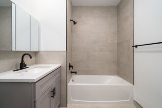 224 Garfield Ave in Jersey City, NJ - Building Photo - Building Photo
