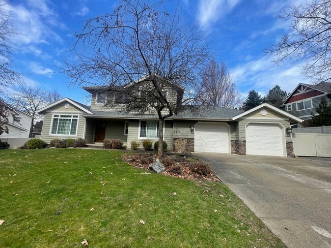 property at 2271 E Sundown Dr