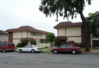 846-850 Center St in Costa Mesa, CA - Building Photo - Building Photo