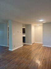 Glencroft Club Apartments in Folcroft, PA - Building Photo - Building Photo