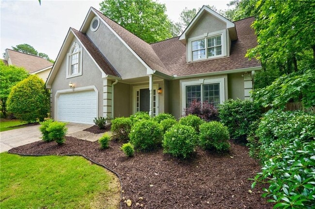 8895 Club River Dr in Roswell, GA - Building Photo - Building Photo