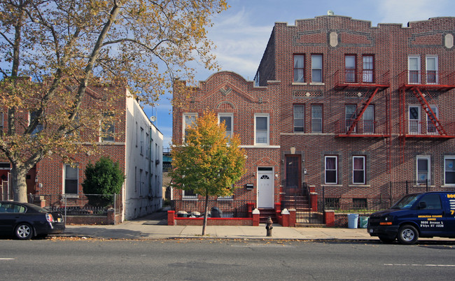 119 Rockaway Pky in Brooklyn, NY - Foto de edificio - Building Photo