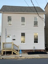 333 Ann St, Unit 201 in Middletown, PA - Foto de edificio - Building Photo