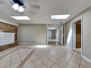 7057 Sonora Dr N in Jacksonville, FL - Building Photo - Building Photo