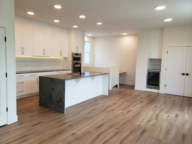 1003 Stanyan St in San Francisco, CA - Building Photo - Building Photo