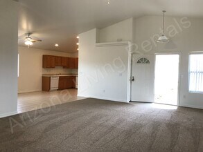 3470 N Jewel St in Kingman, AZ - Building Photo - Building Photo
