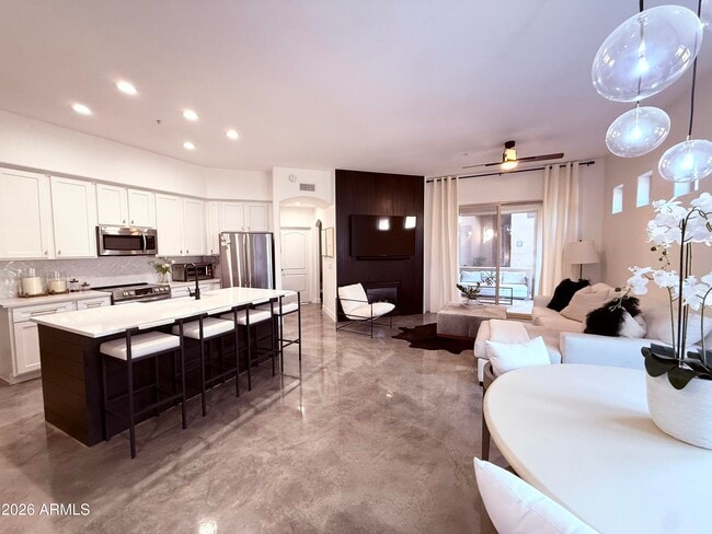 11000 N 77th Pl in Scottsdale, AZ - Building Photo - Building Photo