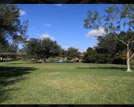 9461 NW 16th St in Plantation, FL - Building Photo - Building Photo