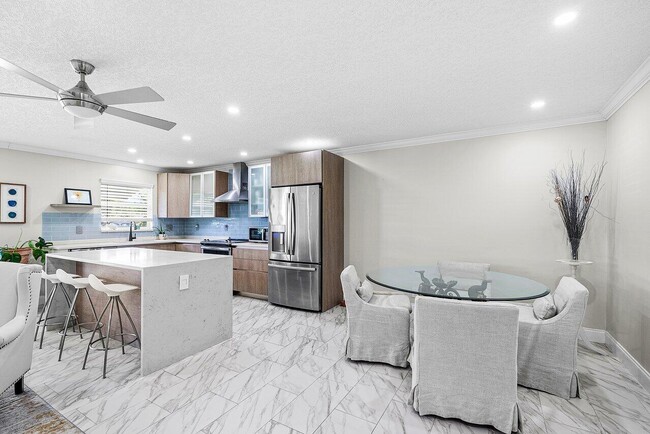 810 High Point Dr W in Delray Beach, FL - Building Photo - Building Photo