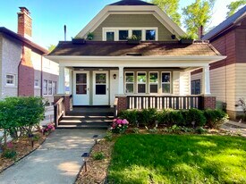 2713 E Oklahoma Ave, Unit Lower in Milwaukee, WI - Building Photo