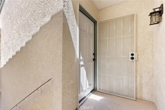 87 Tennessee St in Redlands, CA - Foto de edificio - Building Photo