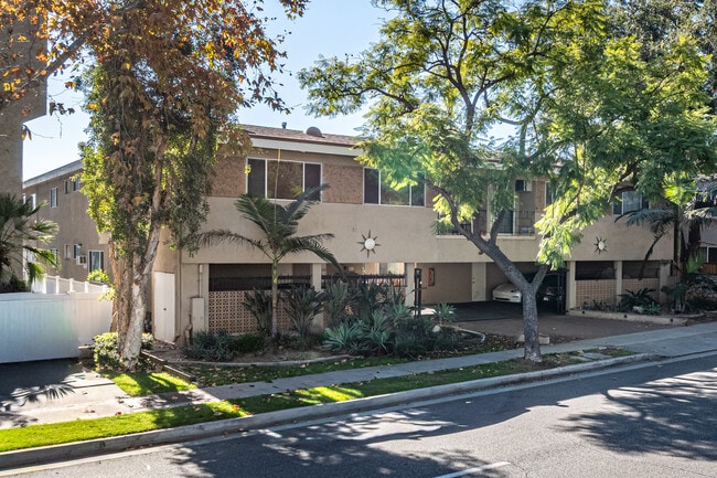 320 E Del Mar Blvd in Pasadena, CA - Foto de edificio - Building Photo