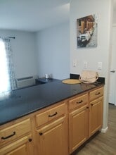 155 Sharene Ln, Unit 111 in Walnut Creek, CA - Foto de edificio - Building Photo