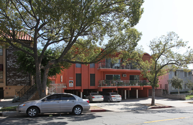 510 E Cypress Ave in Burbank, CA - Foto de edificio - Building Photo